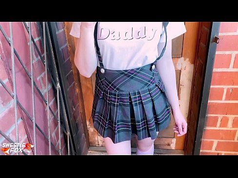 ❤️ Skolniece dziļi sūc savu locekli un nodarbību vietā dīdās. Porno fb pie mums ️❤